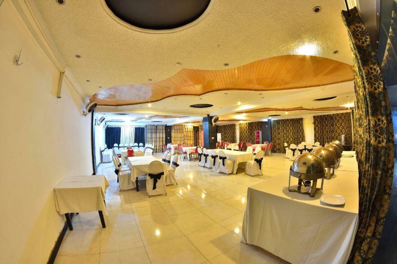 Ballagio Isb Hotel Islamabad Buitenkant foto